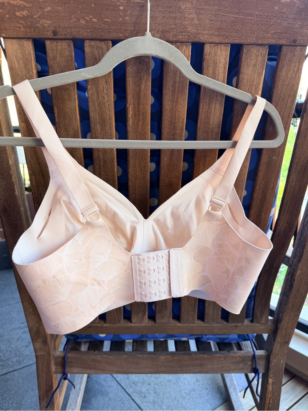Beyond Bra - Light Peach Full-Coverage Seamless Bra for Women - Picture 5 of 8